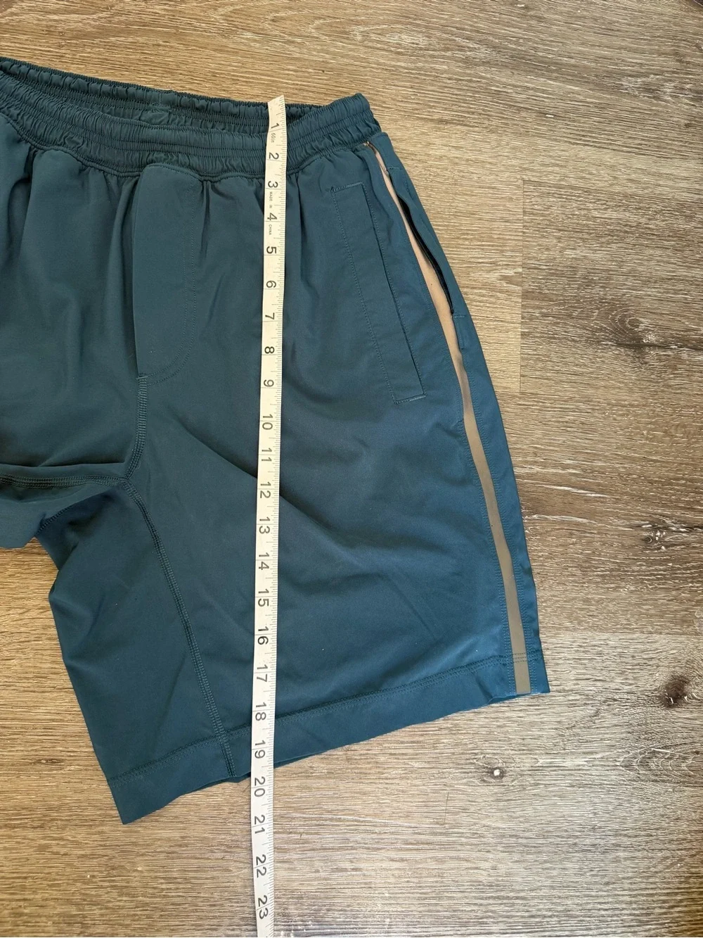 lululemon athletica Men's Athletic Shorts in Teal with Tan Stripe